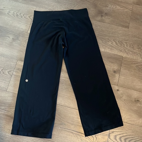 Lululemon crop pants - Picture 2 of 2